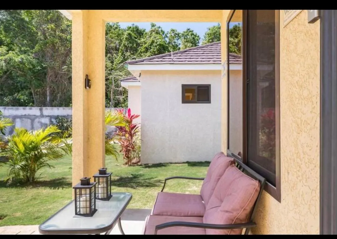 Luxurious Villa Royale- 5 Min Drive To Ocho Rios Feriehus