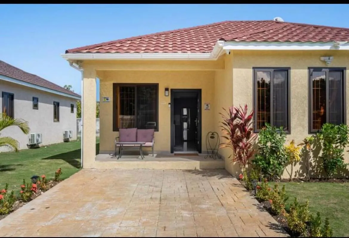 Luxurious Villa Royale- 5 Min Drive To Ocho Rios Holiday home